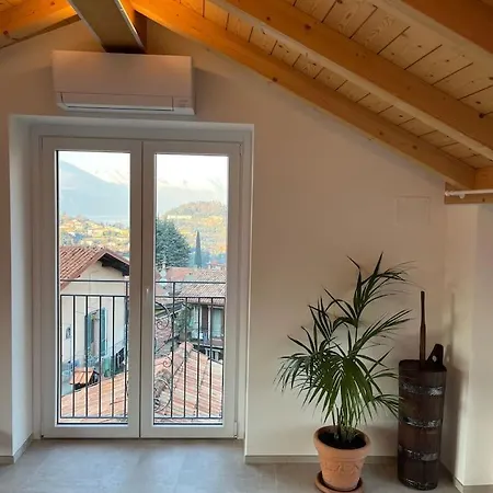 Vista Sul Lago, *